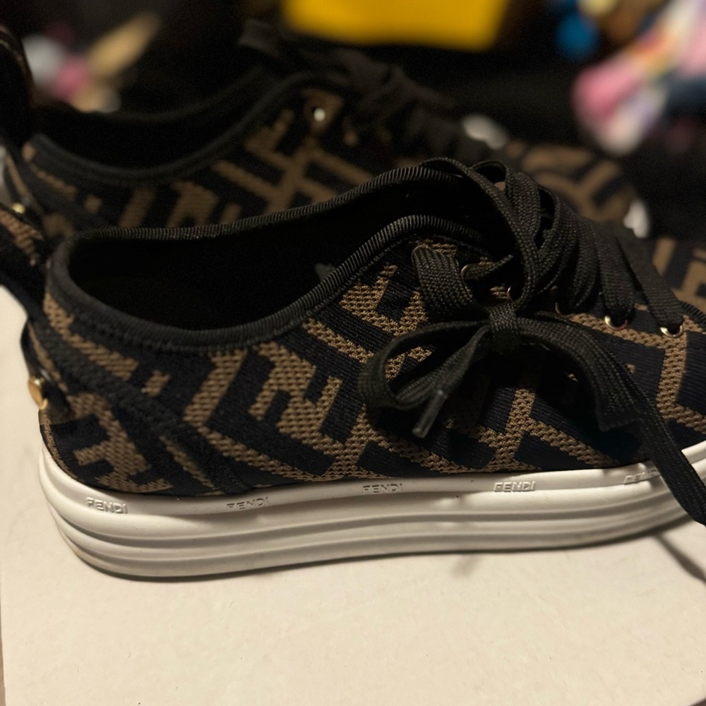 Fendi sneakers good condition - Picture 3 of 5